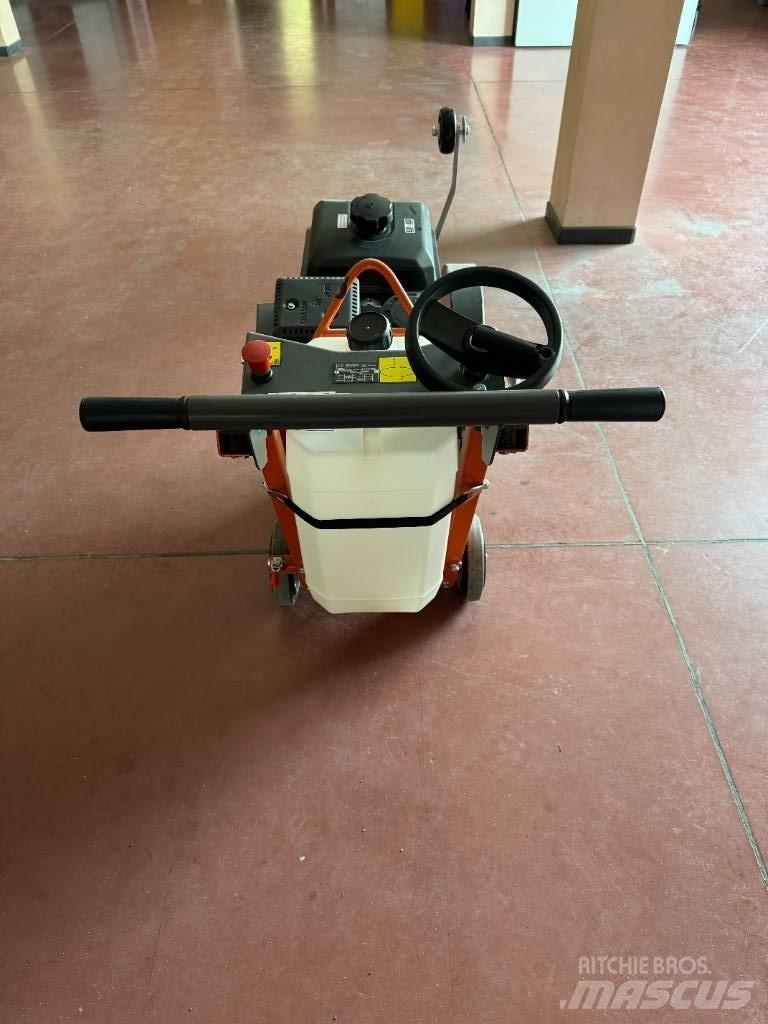 Husqvarna FS 400 Asfaltknusemaskiner