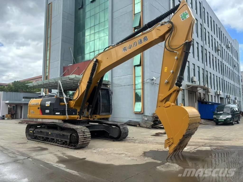 CAT 325 D Gravemaskiner på larvebånd