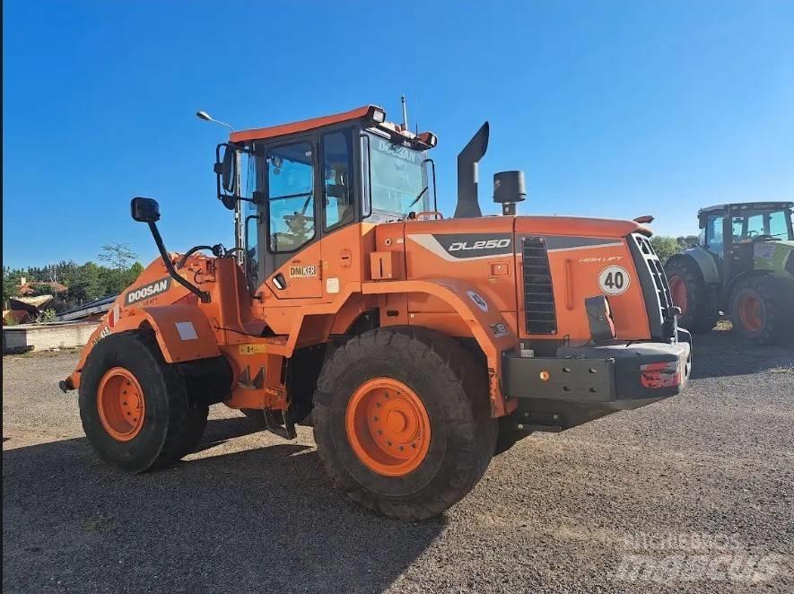 Doosan DL 250-5 Frontlæssere og gravere