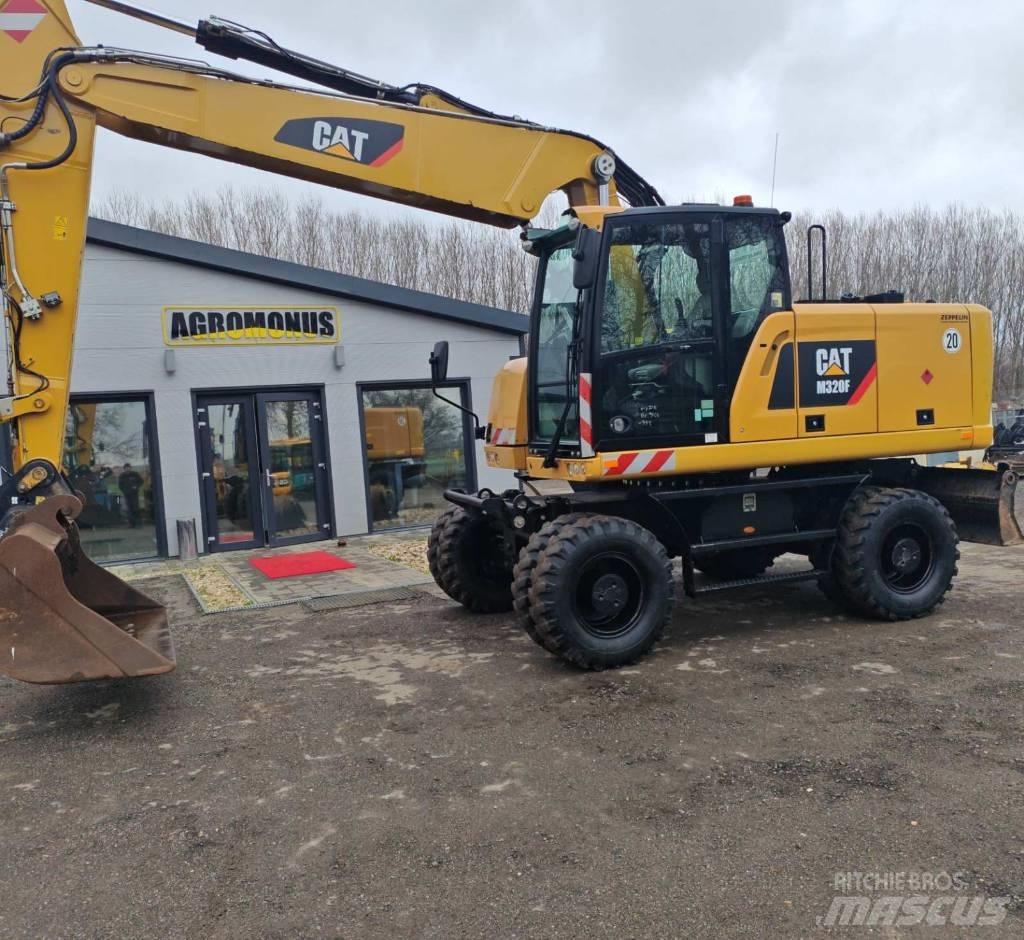 CAT M320 F Gravemaskiner på hjul