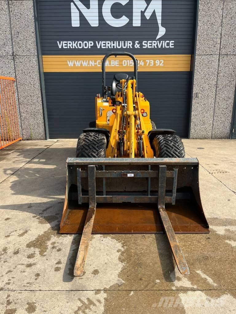 Knikmops KM 250 Læssemaskiner på hjul