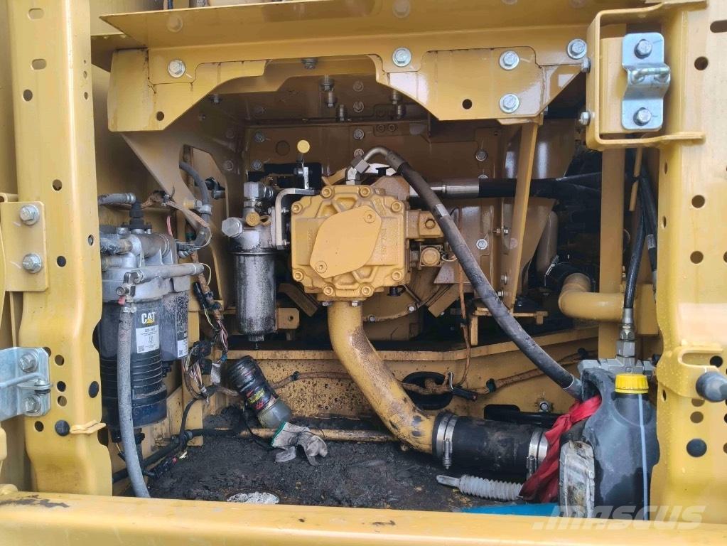 CAT 326 Gravemaskiner på larvebånd
