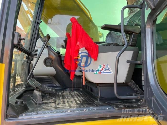 Komatsu PC 220-8 Gravemaskiner på larvebånd