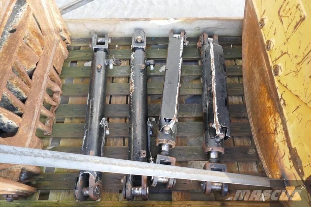 CAT 525D Grapple Transport – Andet