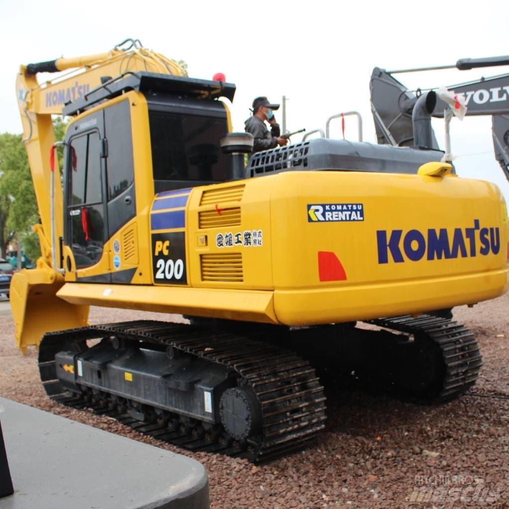 Komatsu PC 200-8 Gravemaskiner på larvebånd
