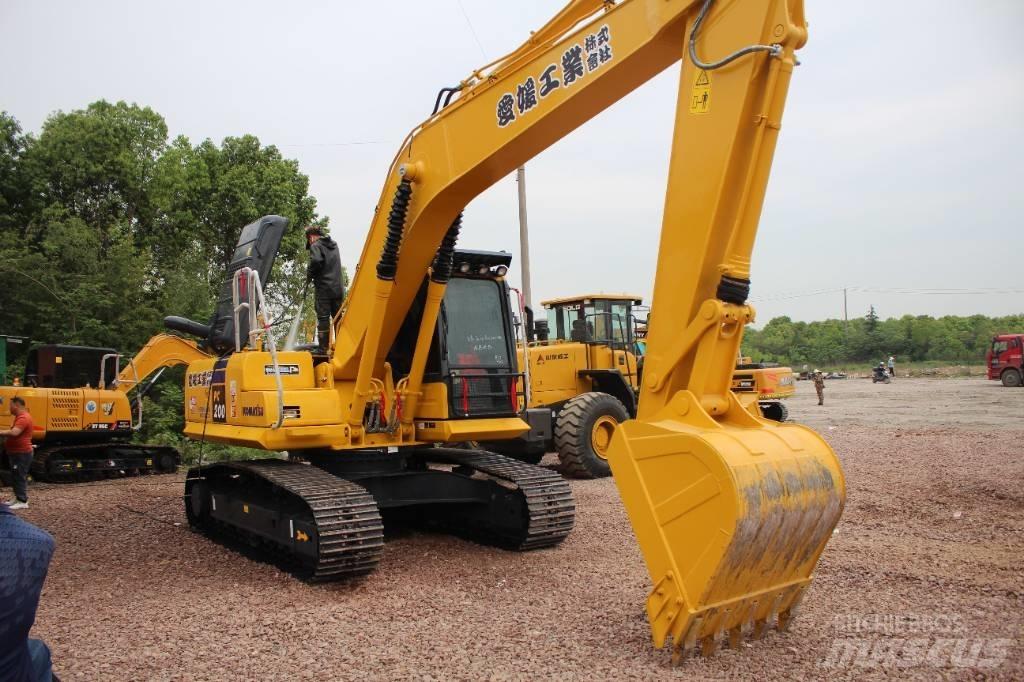 Komatsu PC 200-8 Gravemaskiner på larvebånd