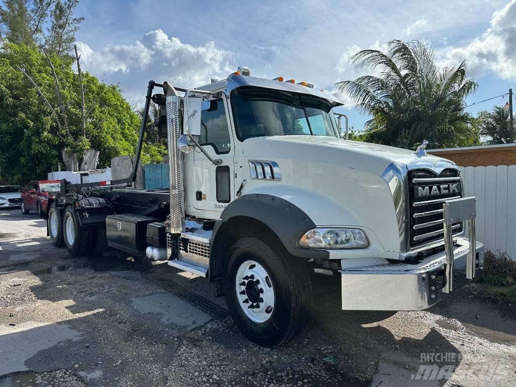 Mack GU813 Demonterbare/wirehejs lastbiler