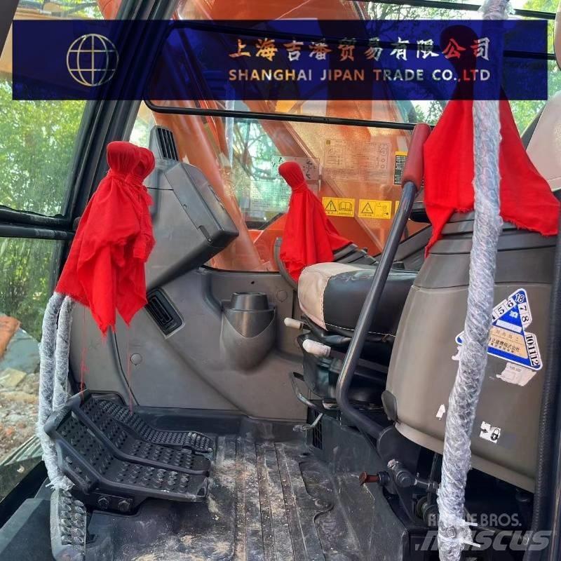 Hitachi ZX 135 Midi-gravemaskiner 7t - 12t