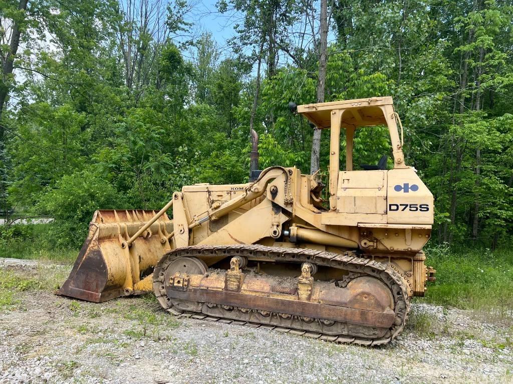 Komatsu D 75 S Larvebåndslæssere
