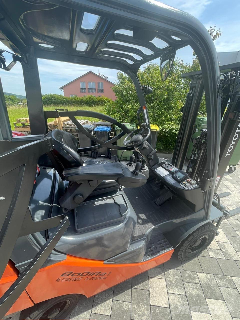 Toyota 02-8FGF18 LPG gaffeltrucks