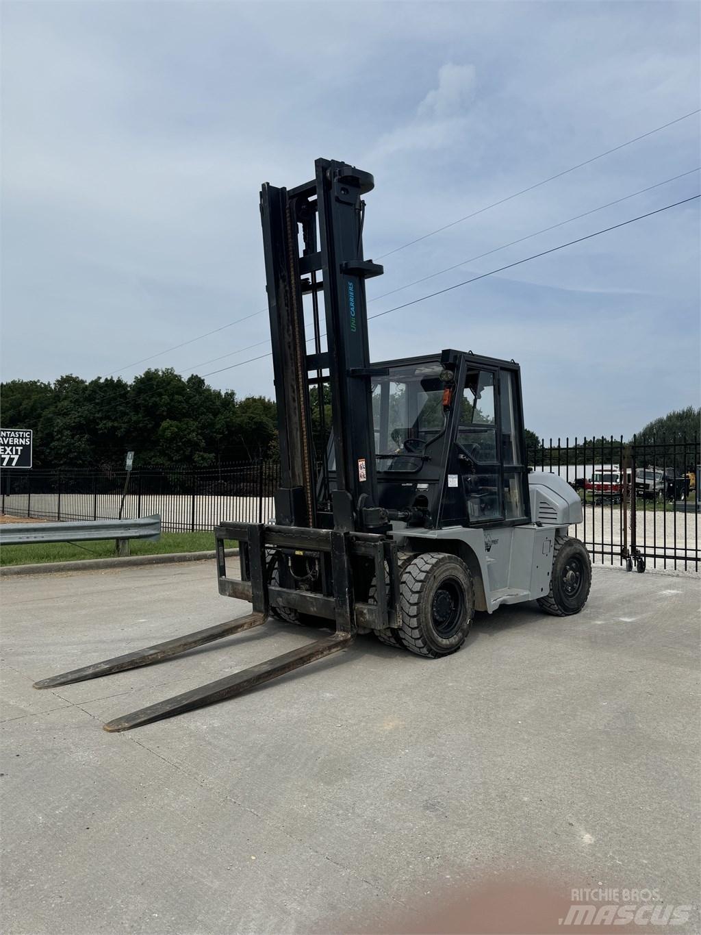 UniCarriers L1F6F70V Gaffeltrucks - andre