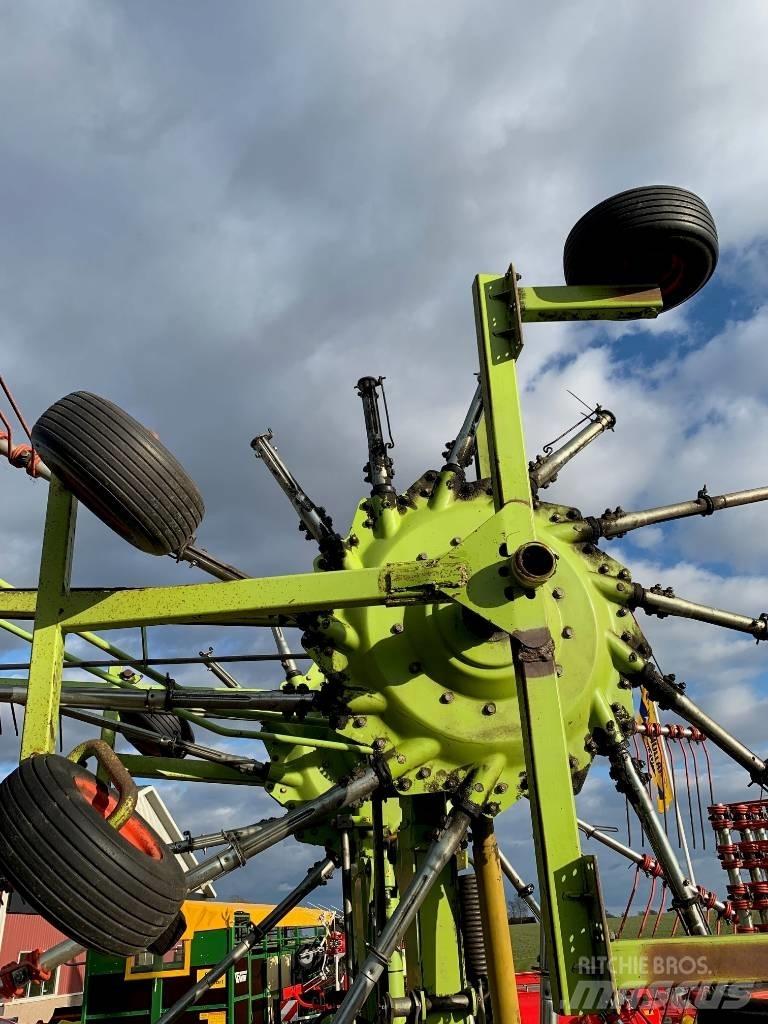 CLAAS 880 L River og høvendere