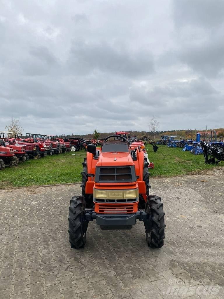 Kubota GT3 Kompakte traktorer