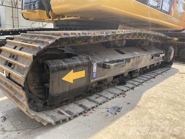CAT 325 D Gravemaskiner på larvebånd