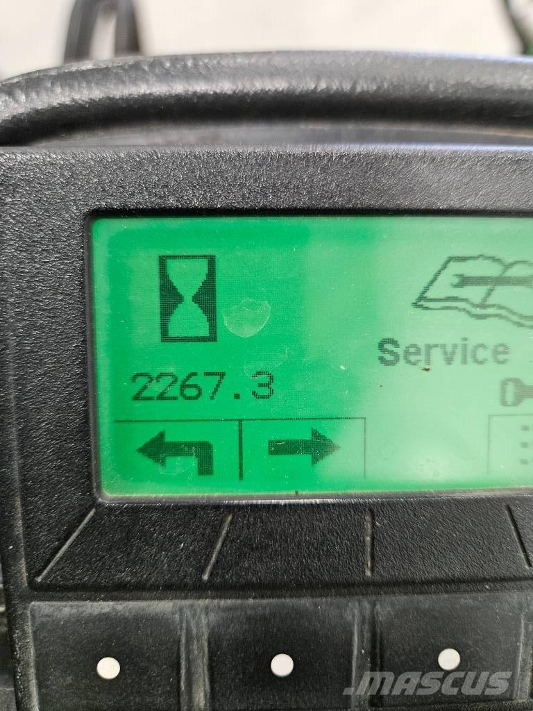 John Deere 9009A Terræn-, trimme- og kantklippere