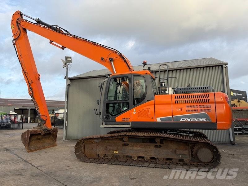 Doosan DX 225 LC-5 Gravemaskiner med lang gravebom