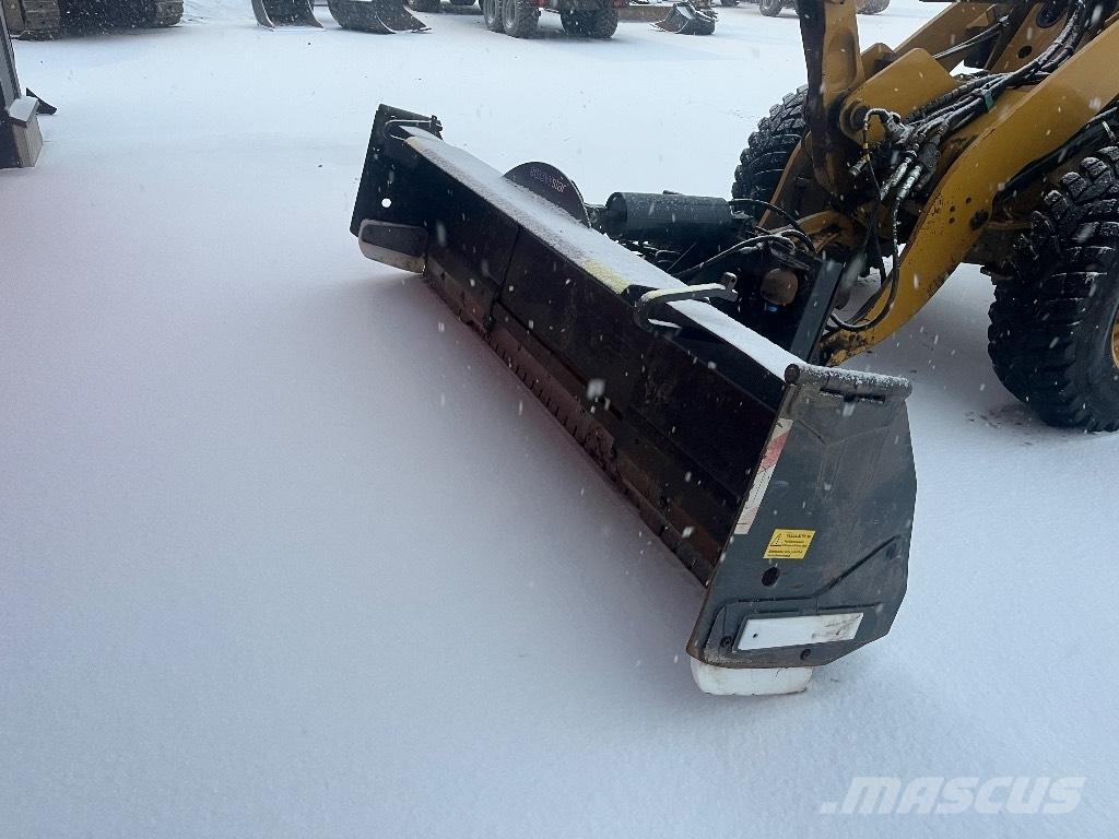 CAT 908 / Myyty, Sold Læssemaskiner på hjul