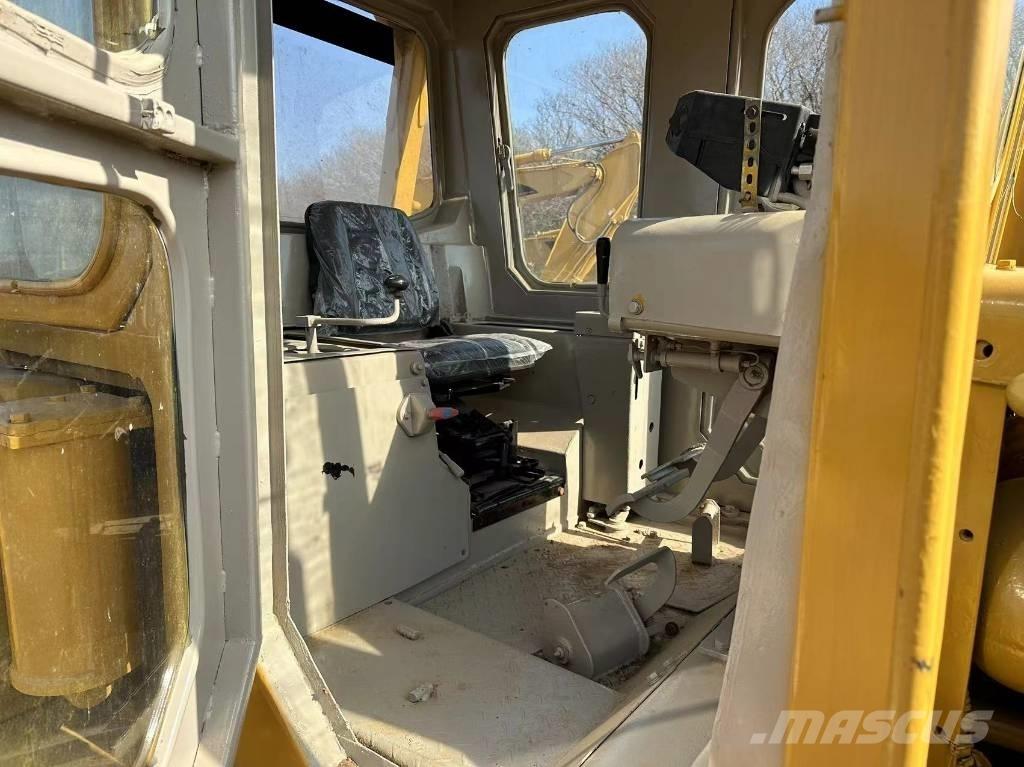 CAT D8K Bulldozer på larvebånd