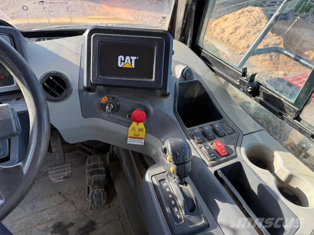 CAT 730 Terrængående lastbiler