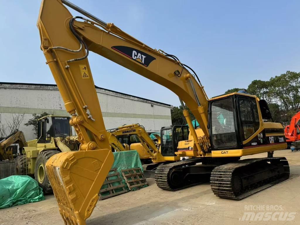 CAT 320 B L Gravemaskiner på larvebånd