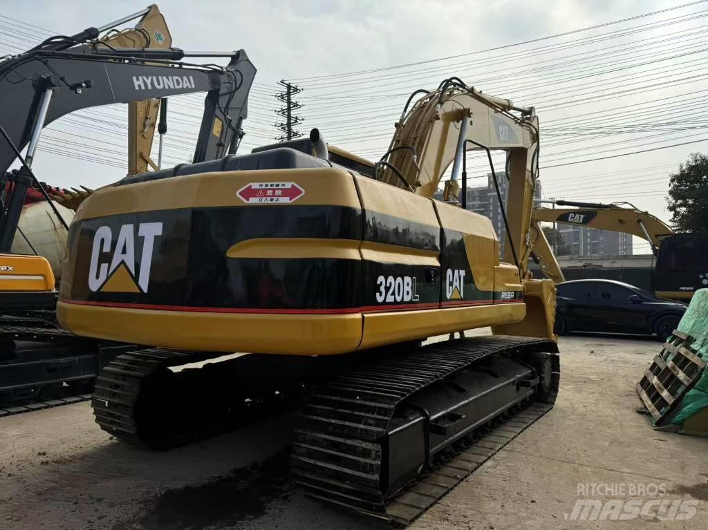 CAT 320 B L Gravemaskiner på larvebånd