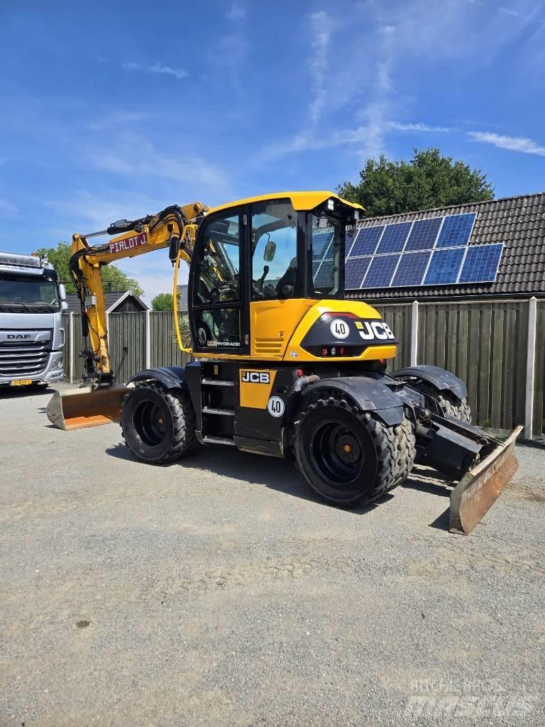 JCB 110 W Gravemaskiner på hjul