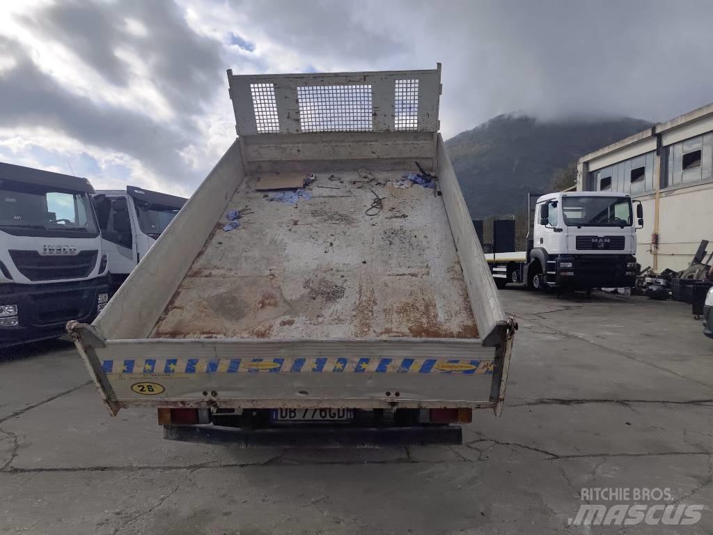 Isuzu NPR77G-5DX Lastbil med kran