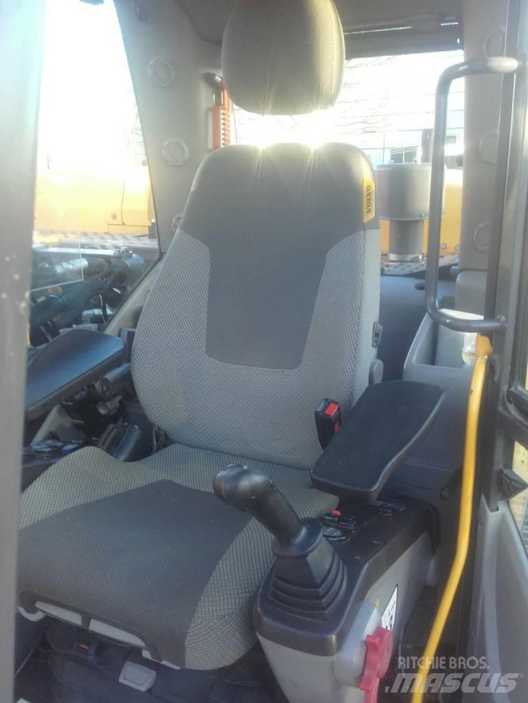 Volvo EC250DL Gravemaskiner på larvebånd