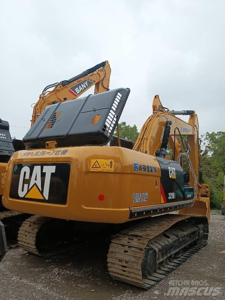 CAT 329 D2 Midi-gravemaskiner 7t - 12t