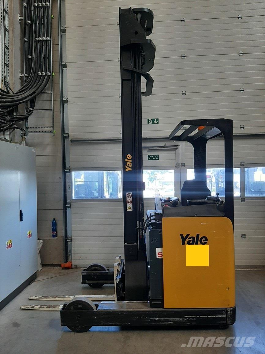 Yale MR16H Reachtruck