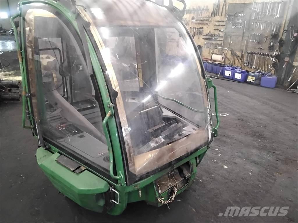 John Deere 1270E Kabiner og interiør