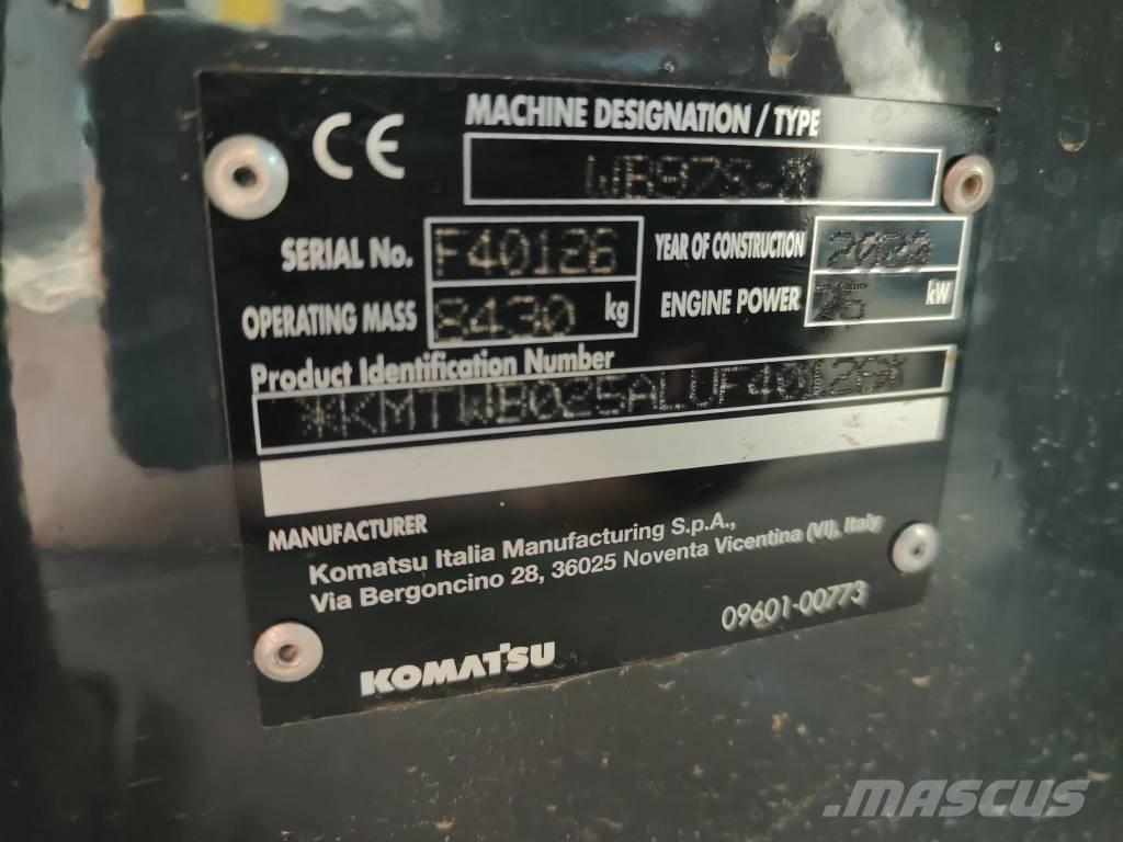 Komatsu WB 97 S-8 Rendegravere