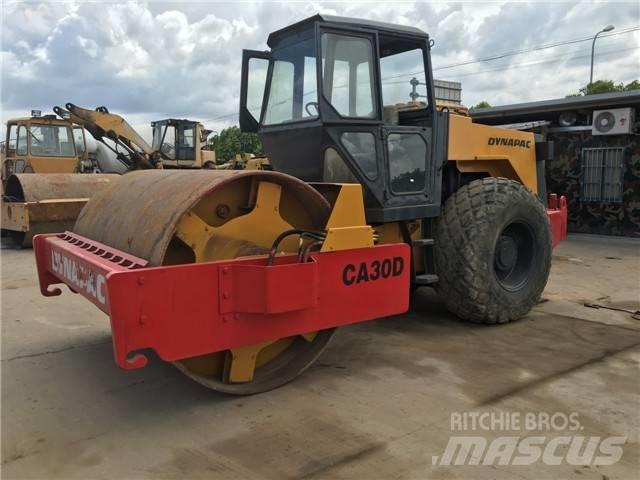 Dynapac CA 30 D Enkelt tromle