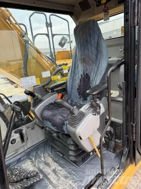 CAT 323 E Gravemaskiner på larvebånd