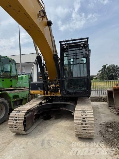 CAT 323 E Gravemaskiner på larvebånd