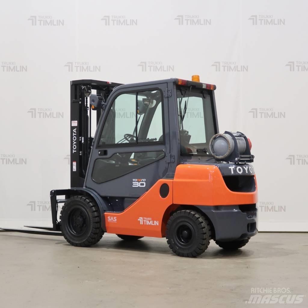 Toyota 02-8FGF30 LPG gaffeltrucks