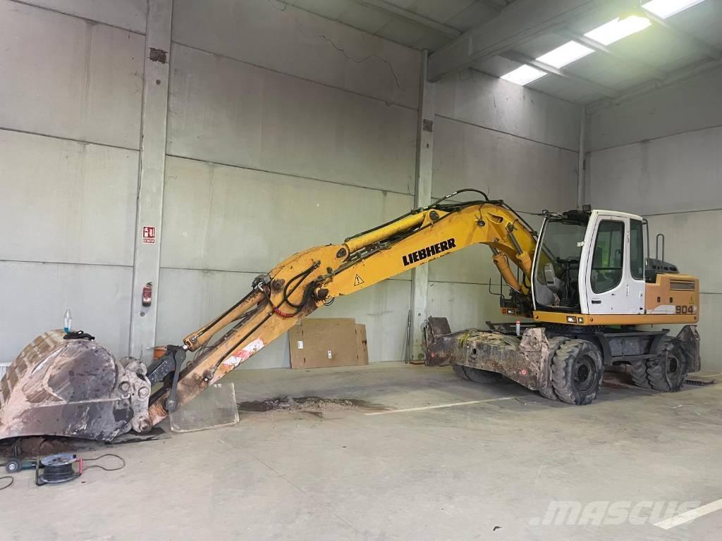 Liebherr A 904 C Gravemaskiner på hjul