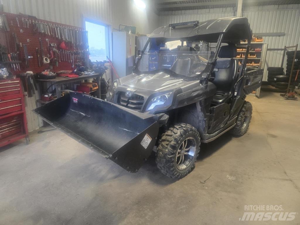  UTV CF 850 Minigravemaskiner