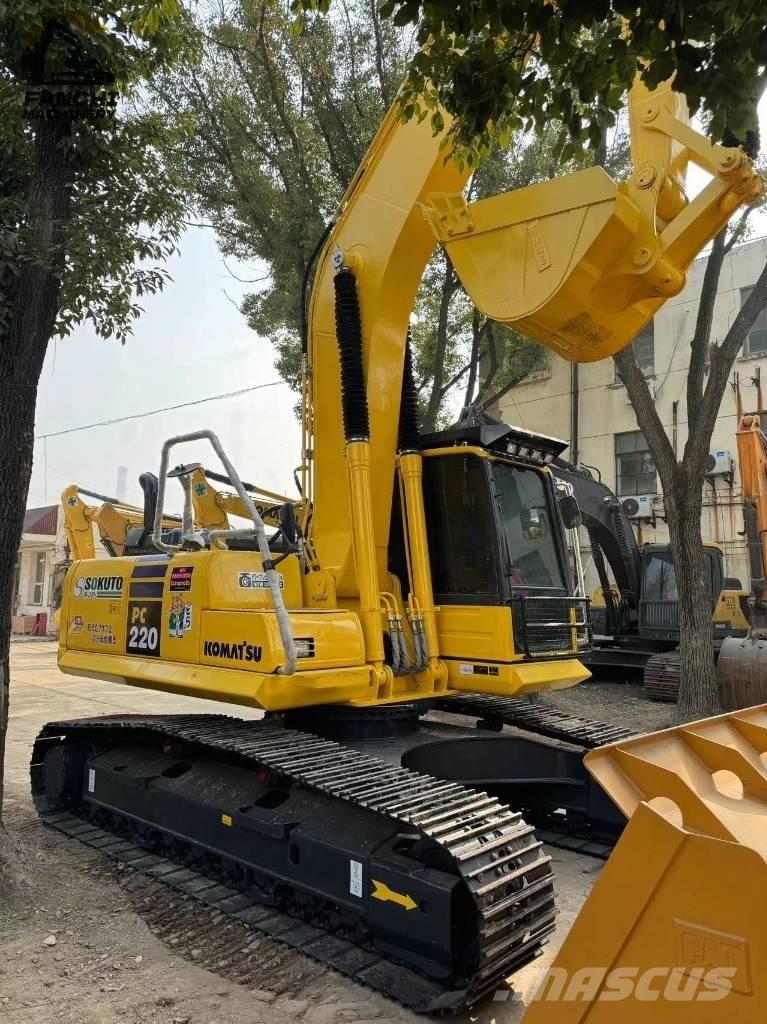 Komatsu PC 220 LC Gravemaskiner på larvebånd