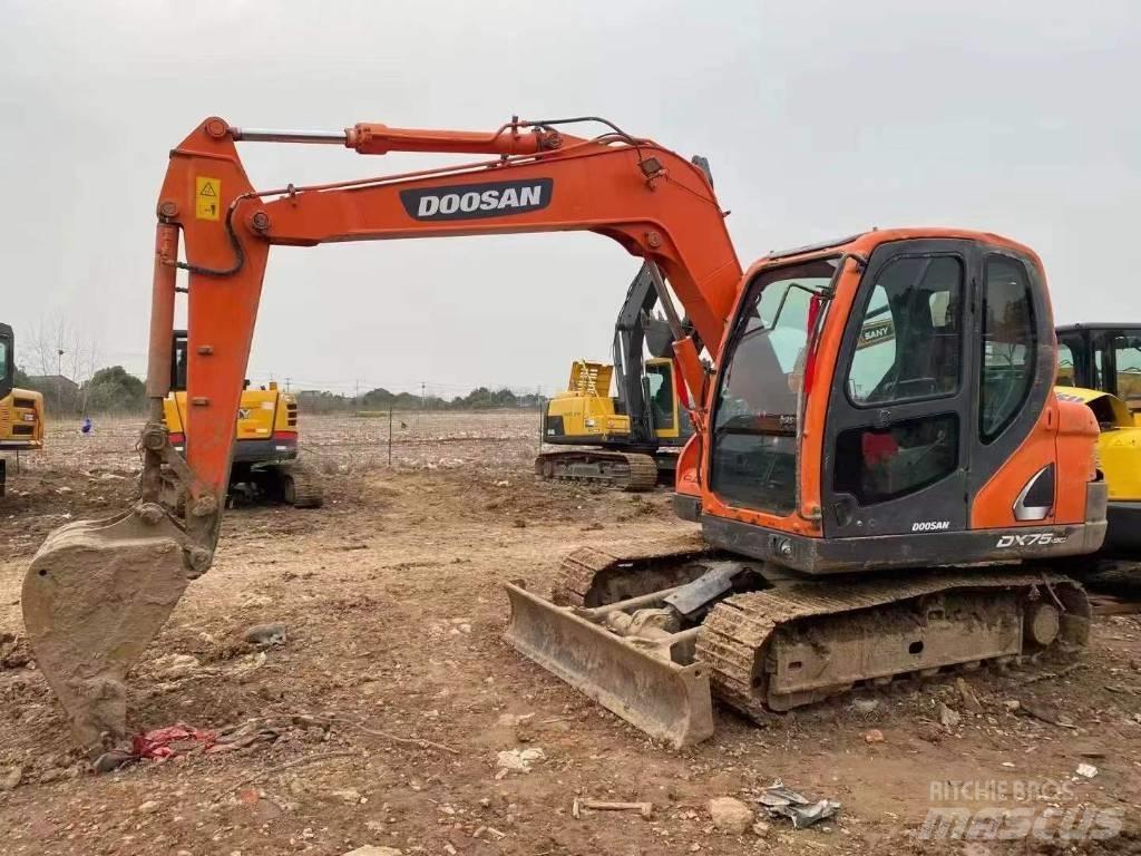 Doosan DX 75-9 C Gravemaskiner på larvebånd