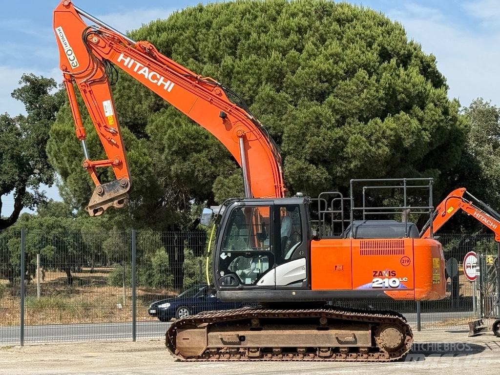 Hitachi ZX 210 LC-6 Gravemaskiner på larvebånd