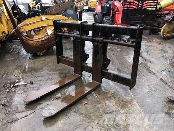 CAT IT 28 Pallegafler