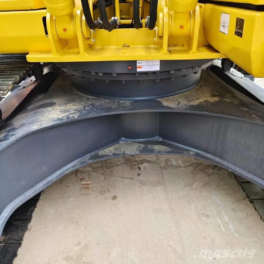 Komatsu PC 200-8 Gravemaskiner på larvebånd