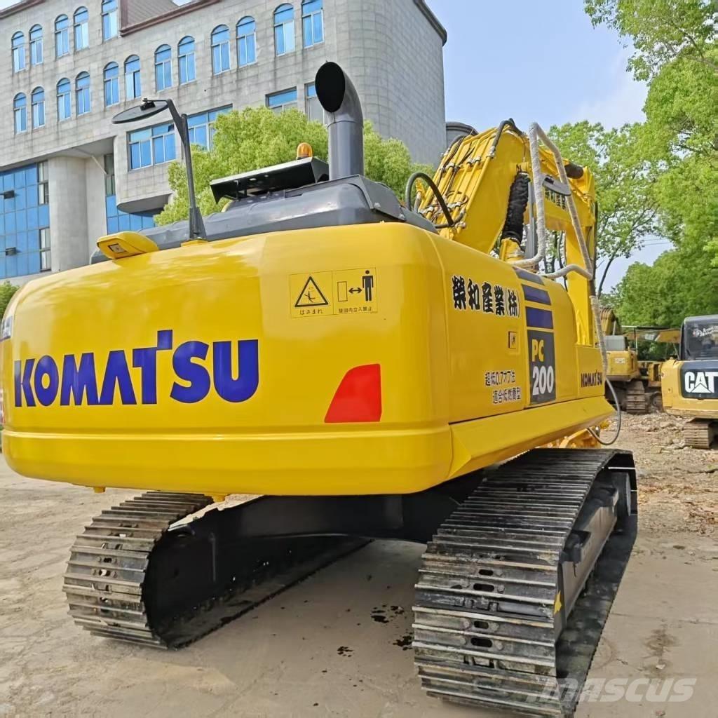 Komatsu PC 200-8 Gravemaskiner på larvebånd