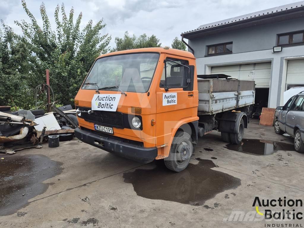 MAN 8.136 Lastbil med lad/Flatbed
