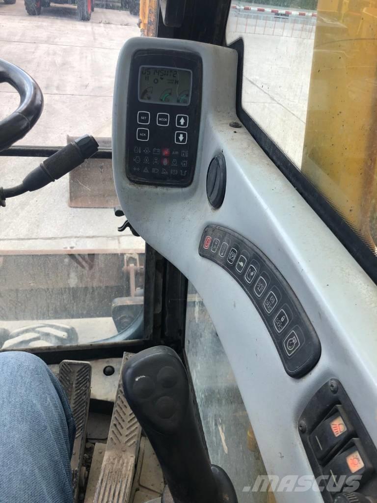 JCB JS145W Gravemaskiner på hjul