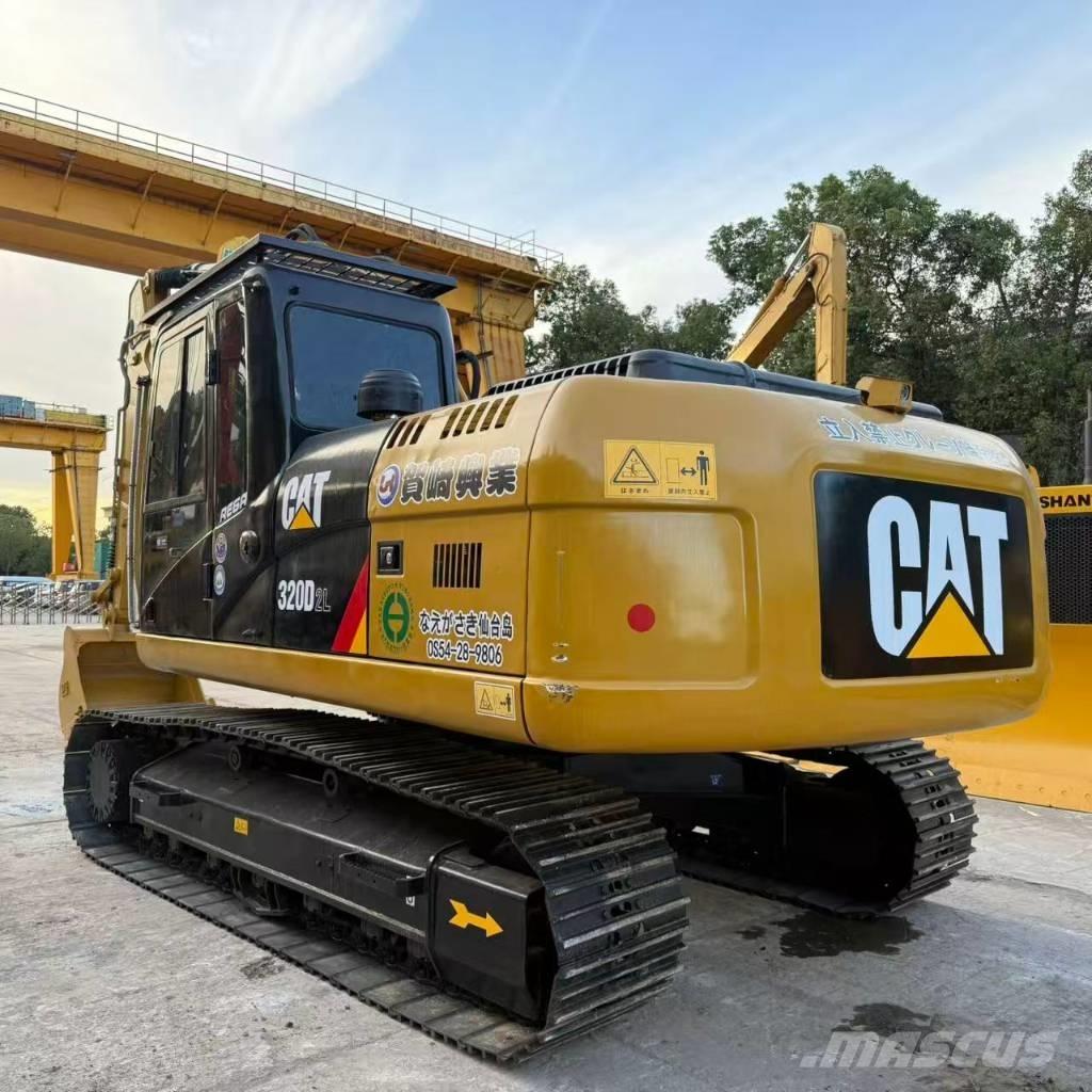 CAT 320 D2 Gravemaskiner på larvebånd
