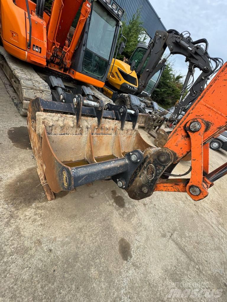 Doosan DX140 LC Gravemaskiner på larvebånd