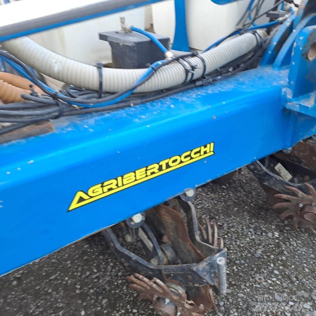 Kinze 3110 Enkornssåmaskiner