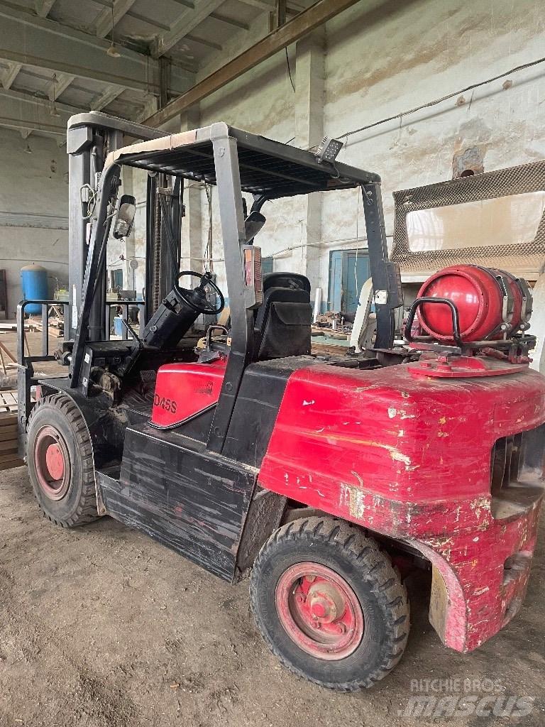 Doosan D 45 S-7 Trucks - Andet
